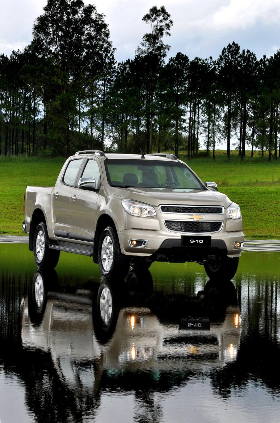  Chevrolet S10 4x2 Double Cab 2012 года  (фото 2 из 4)